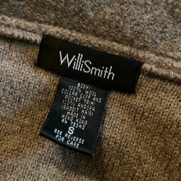 Woman’s Will smith coat very cozy size small like new! - Picture 4 of 4